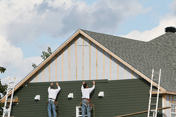 Professional Siding Repair technician working in Newark, TX